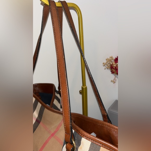 Burberry Canterbury Tote - Picture 14 of 14